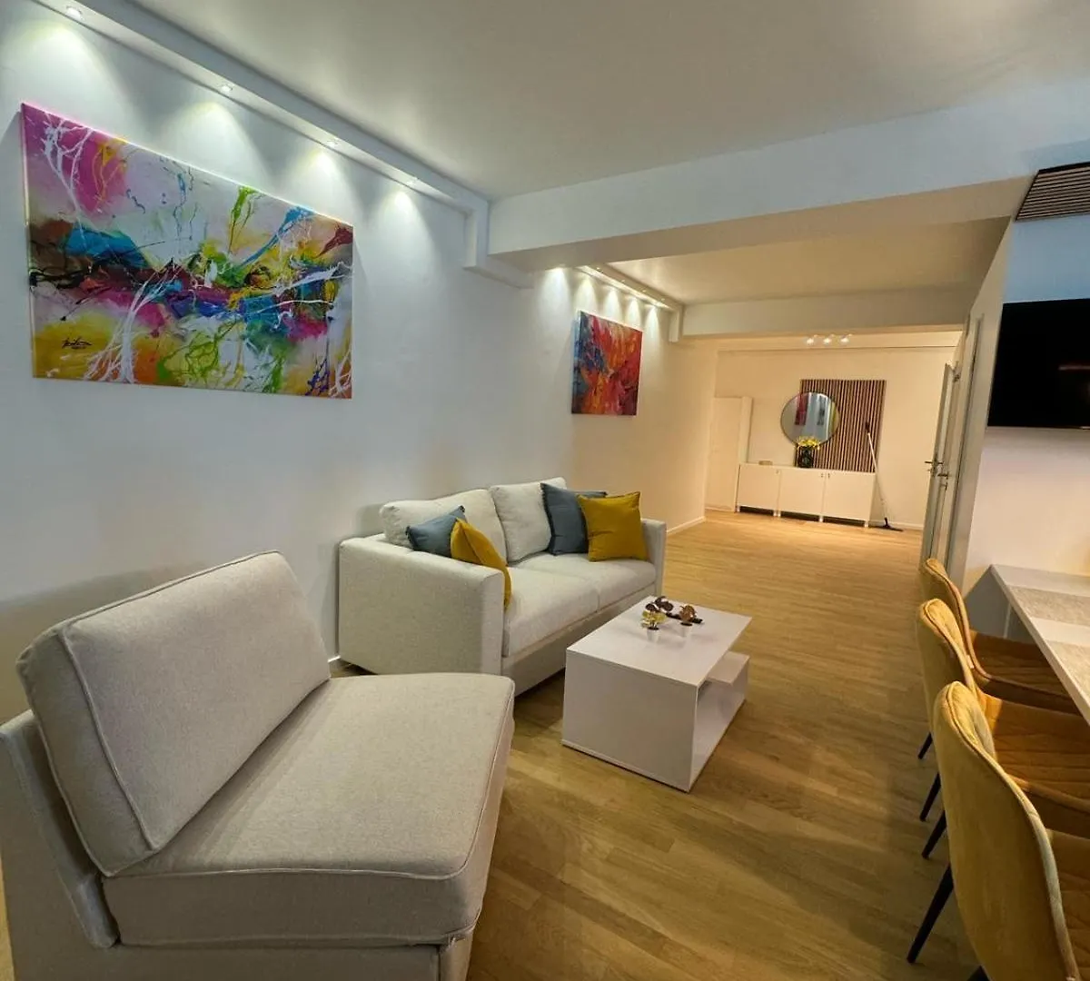Muenchen Direkt Am Karlsplatz - Stachus 70 Qm Mit 2 Schlafzimmer Apartment Mila  Мюнхен